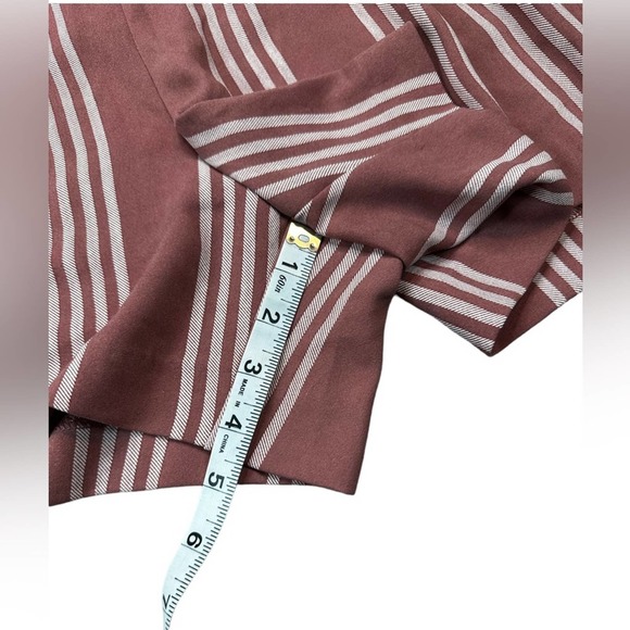 NWT Torrid 4.5in  Stretch Crepe Mid to High-Rise Tie-Front Short Women’s Size 14 - Picture 9 of 13